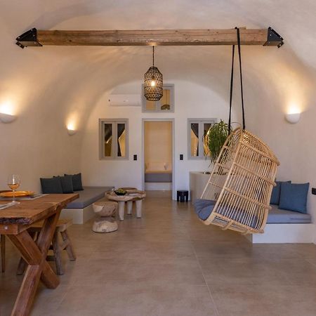 Sando Traditional Cave Villas With Jacuzzi And Sea View Vourvoúlos Екстериор снимка