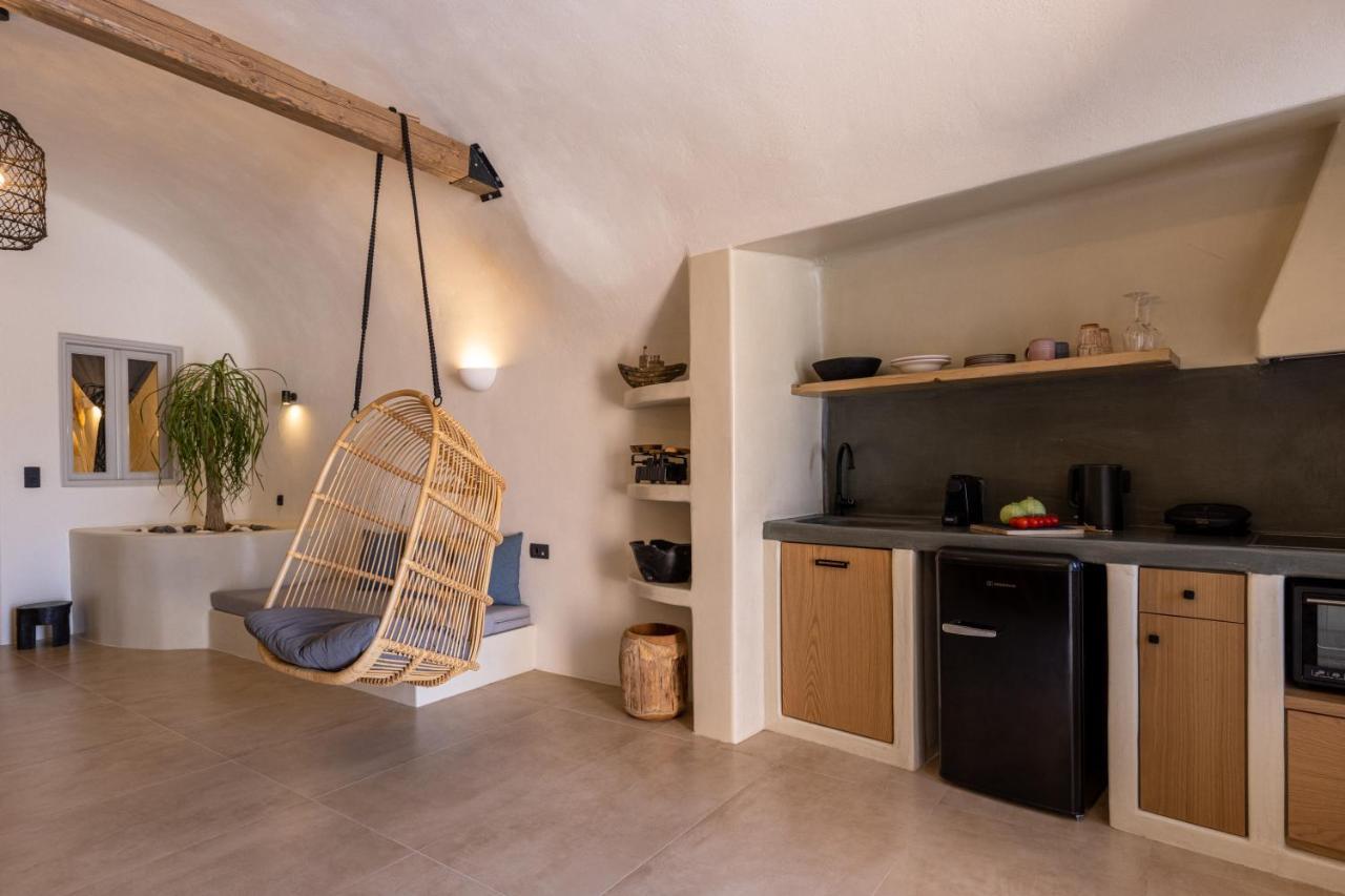 Sando Traditional Cave Villas With Jacuzzi And Sea View Vourvoúlos Екстериор снимка