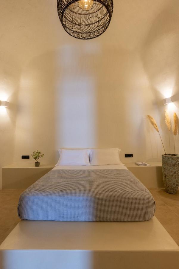 Sando Traditional Cave Villas With Jacuzzi And Sea View Vourvoúlos Екстериор снимка