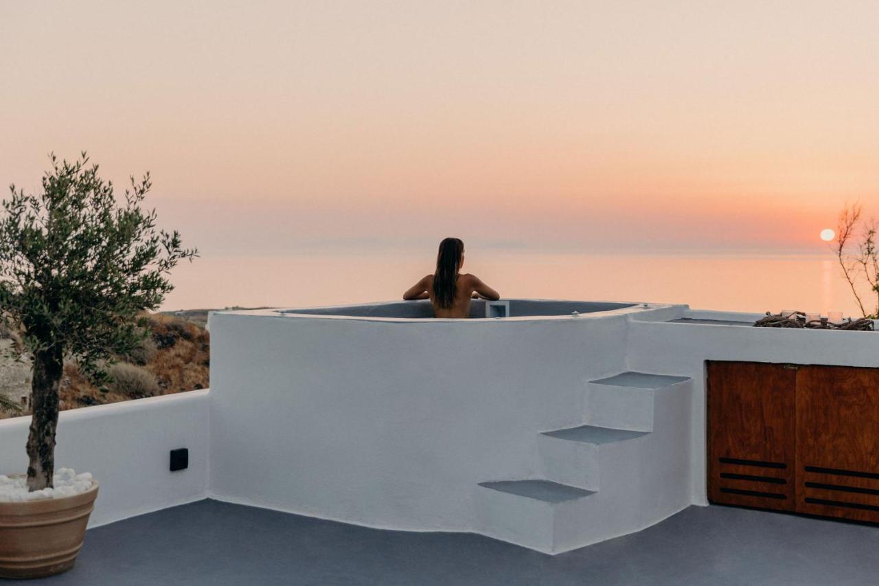Sando Traditional Cave Villas With Jacuzzi And Sea View Vourvoúlos Екстериор снимка